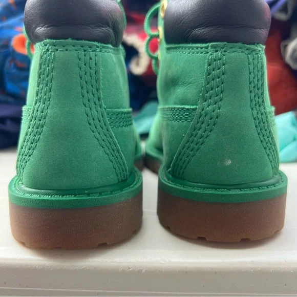 Timberland Kids Green Boots - Picture 3 of 10